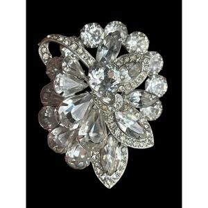 Vintage Eisenberg Rhinestone Sparkly Clear Floral & Ribbon Brooch Marked 4251